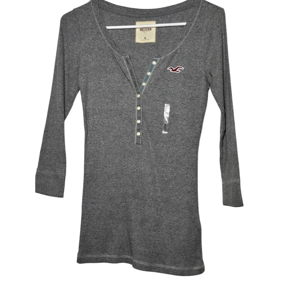 Hollister Tops - NWT Hollister Y2K Fitted Henley‎ Top 3/4 Sleeve Logo Baby Tee Size M